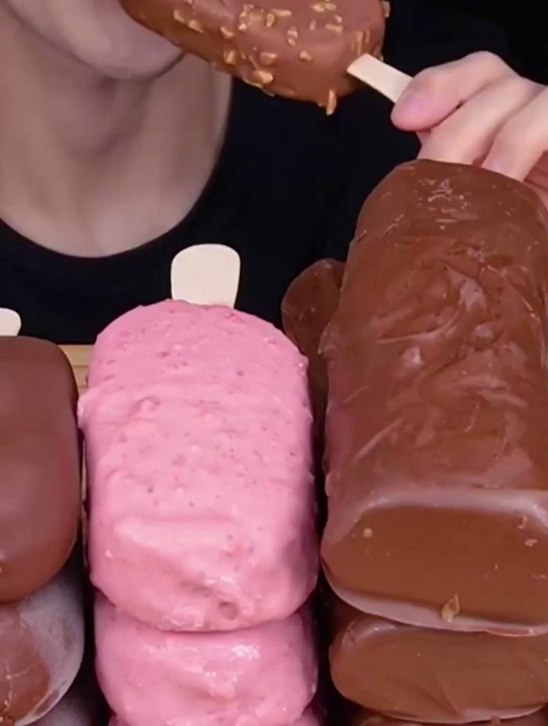 巧克力嘎嘣脆 脆皮雪糕 咀嚼声