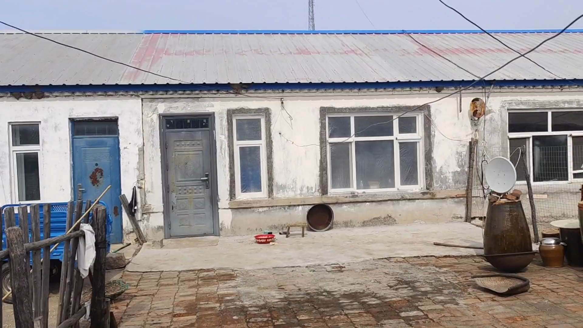 汤原县团结林场的平房,这里道路整齐,环境不错,6