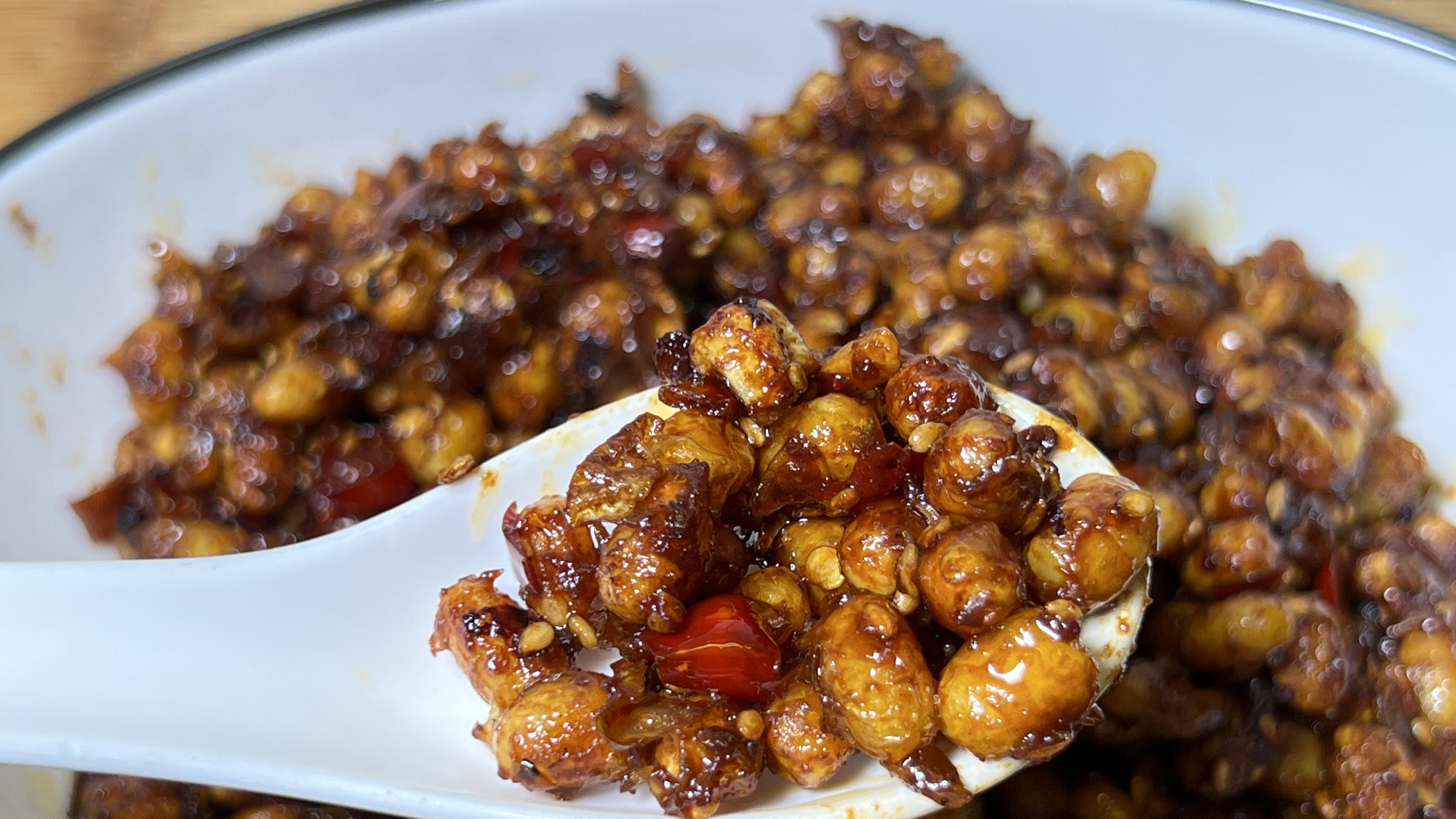黄豆简单好吃的做法,泡一泡,煮一煮,炒一炒,拌面拌饭都超好吃
