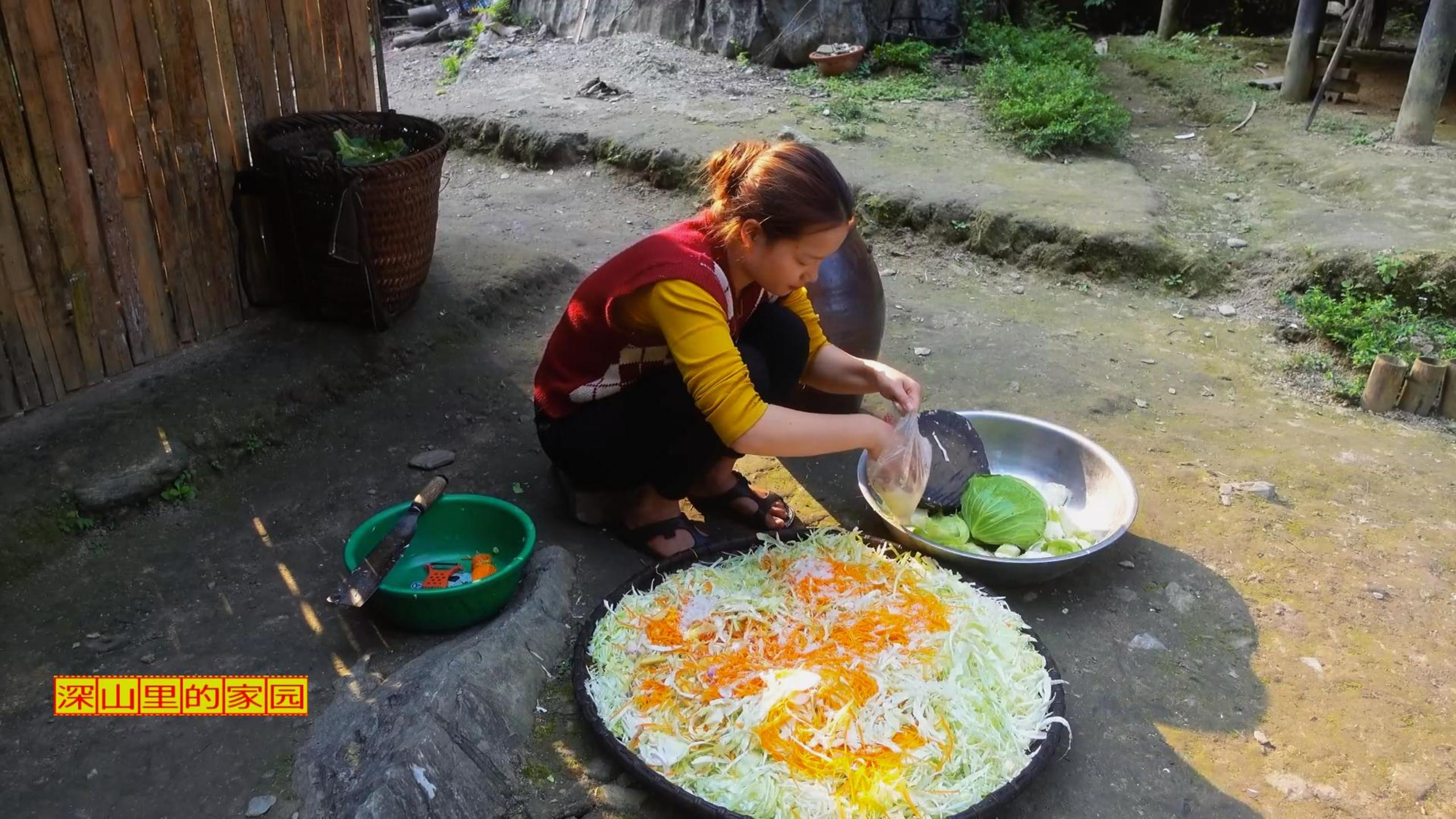 制作一瓮泡菜,最适合用来配粥或煮鱼!这能吃几个月吧?