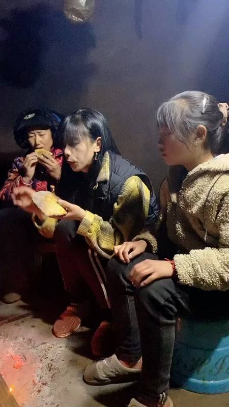 22万次播放.2022-06-02719小凉山沐媚吖1.