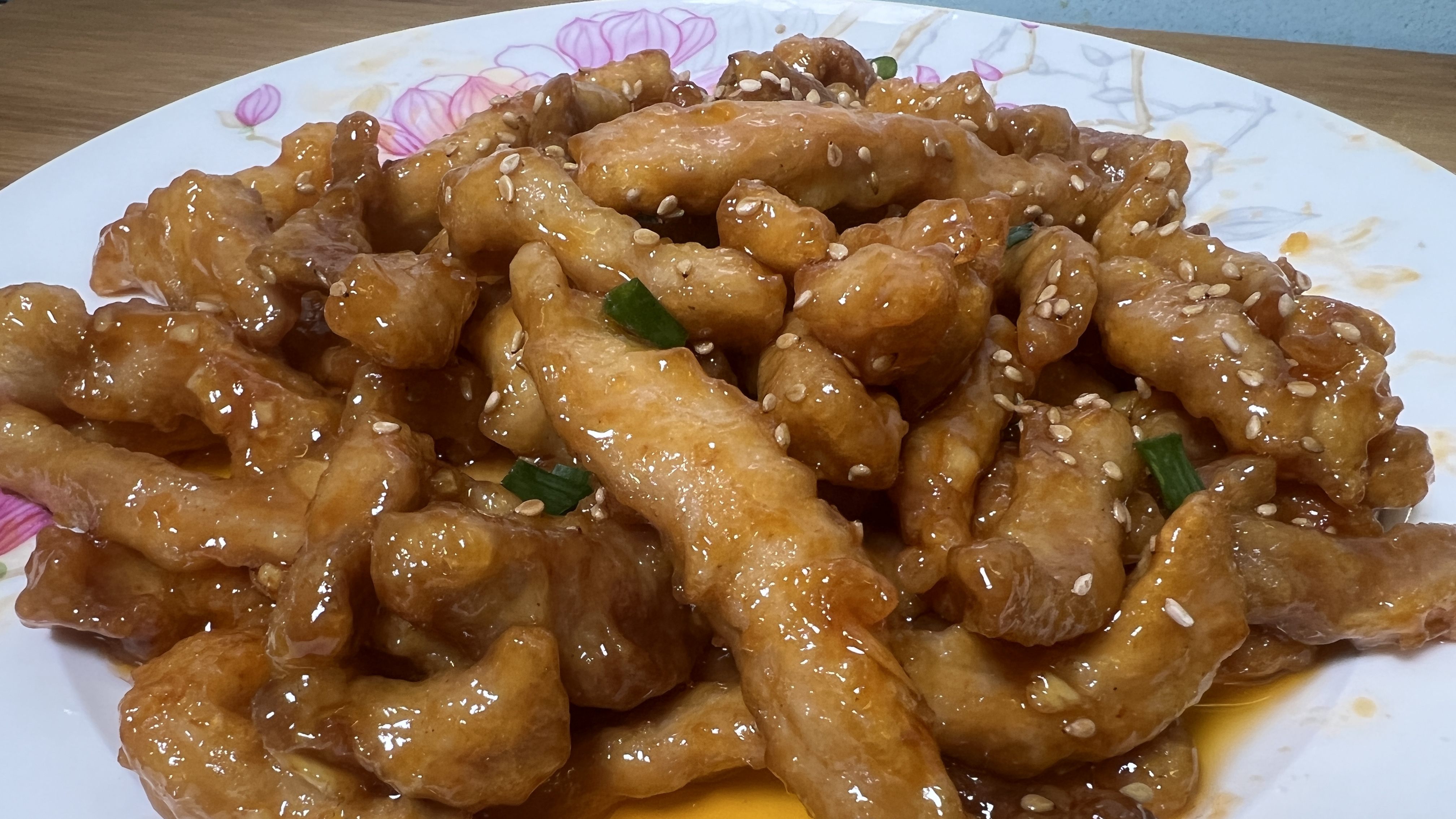 糖醋里脊在家也能做,掌握技巧,酸甜可口,外焦里嫩,上桌不回软