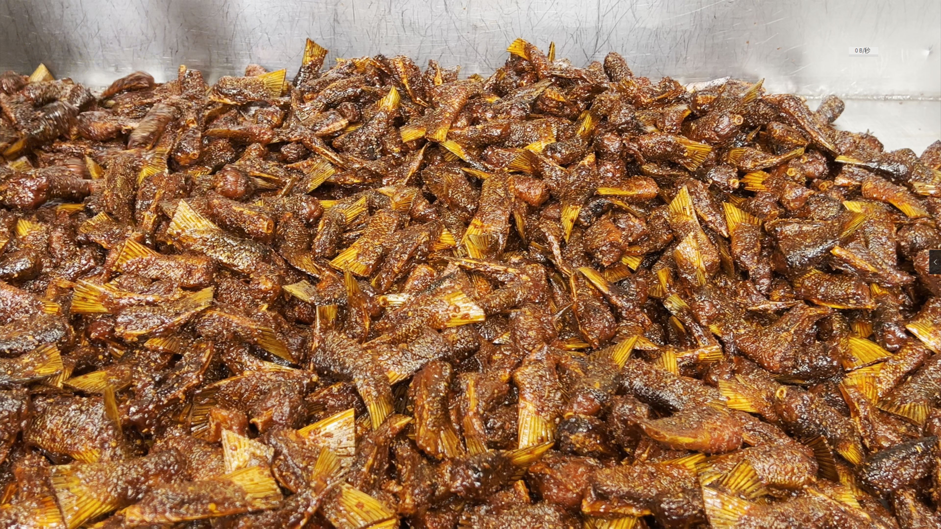 湖南帅哥卖鱼尾,边角料成慈禧御菜,5斤鲢鱼出2两,日用50万斤鱼