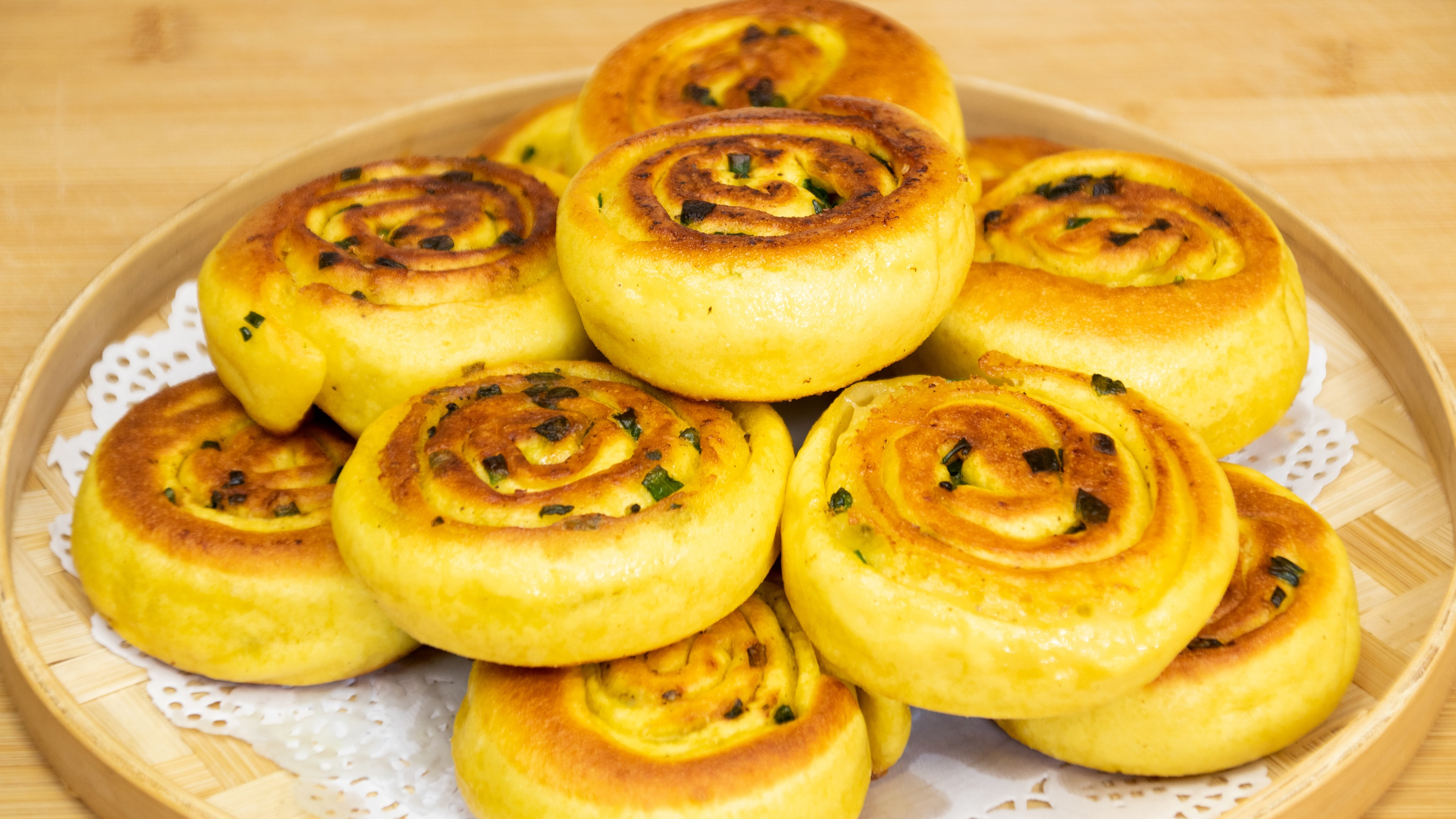 葱油花卷简单做法,好吃关键在葱油,学会这2个窍门,酥脆又香软