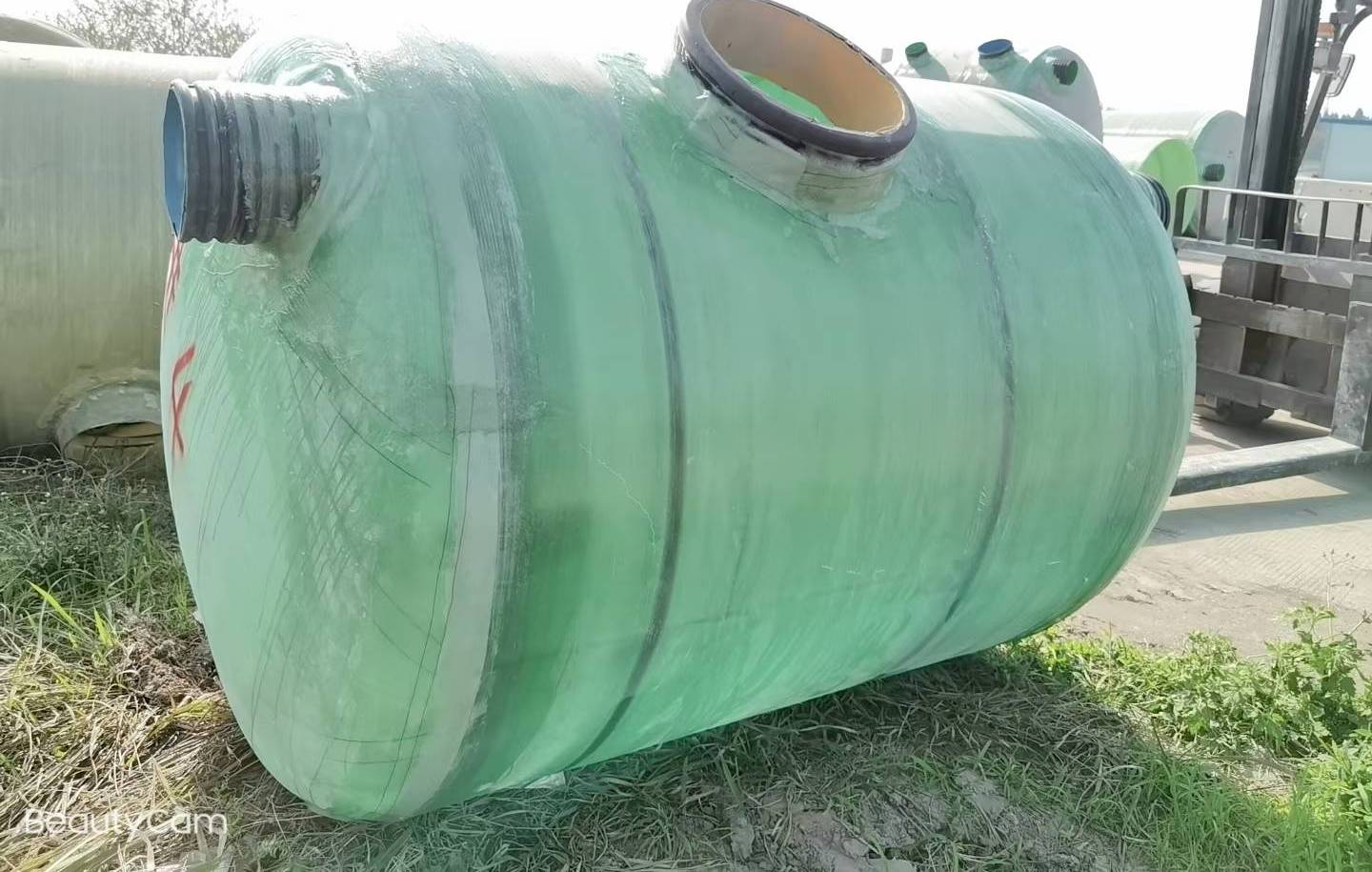 九寨沟市玻璃钢化粪池全程指导安装