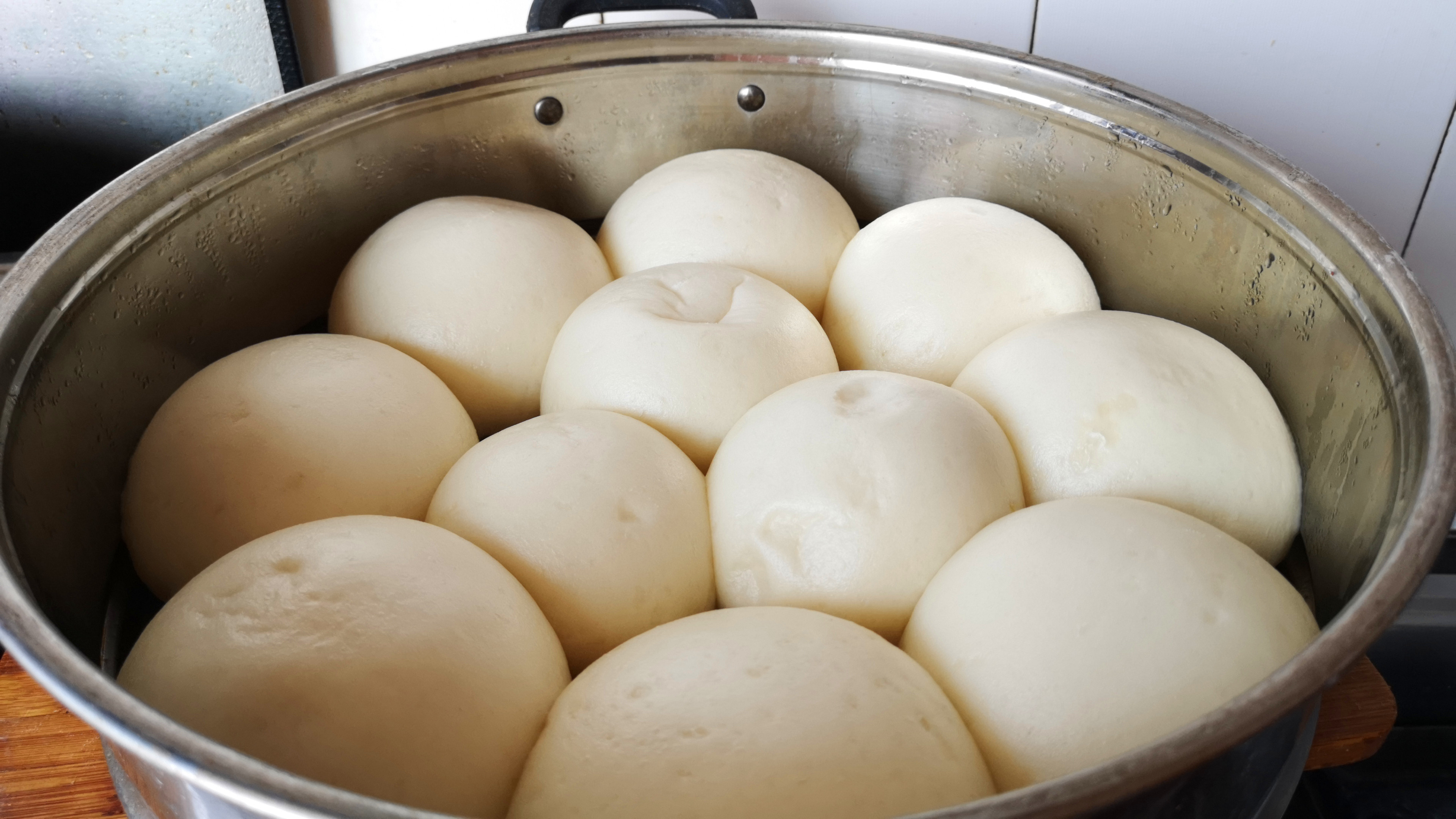 最简单的酸奶馒头做法，不用先发面，个个白白胖胖，比面包还松软