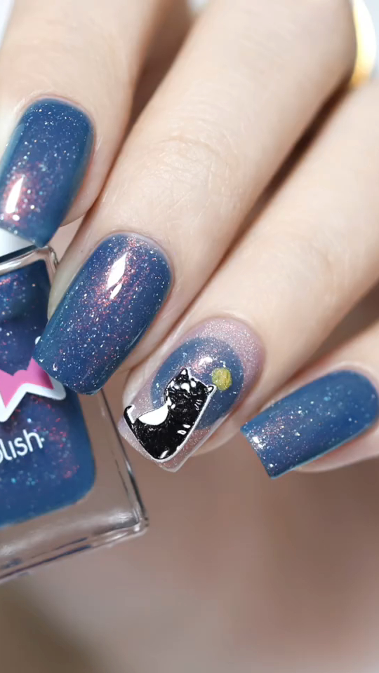 酷酷的牛仔蓝美甲