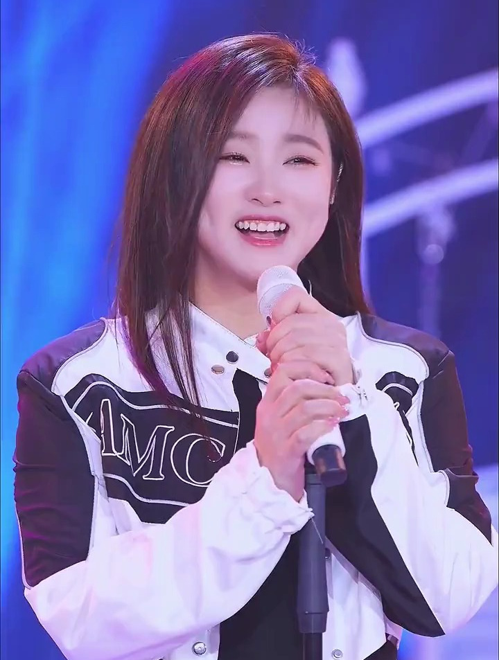 菲儿深情独唱《大不了》完整版-度小视