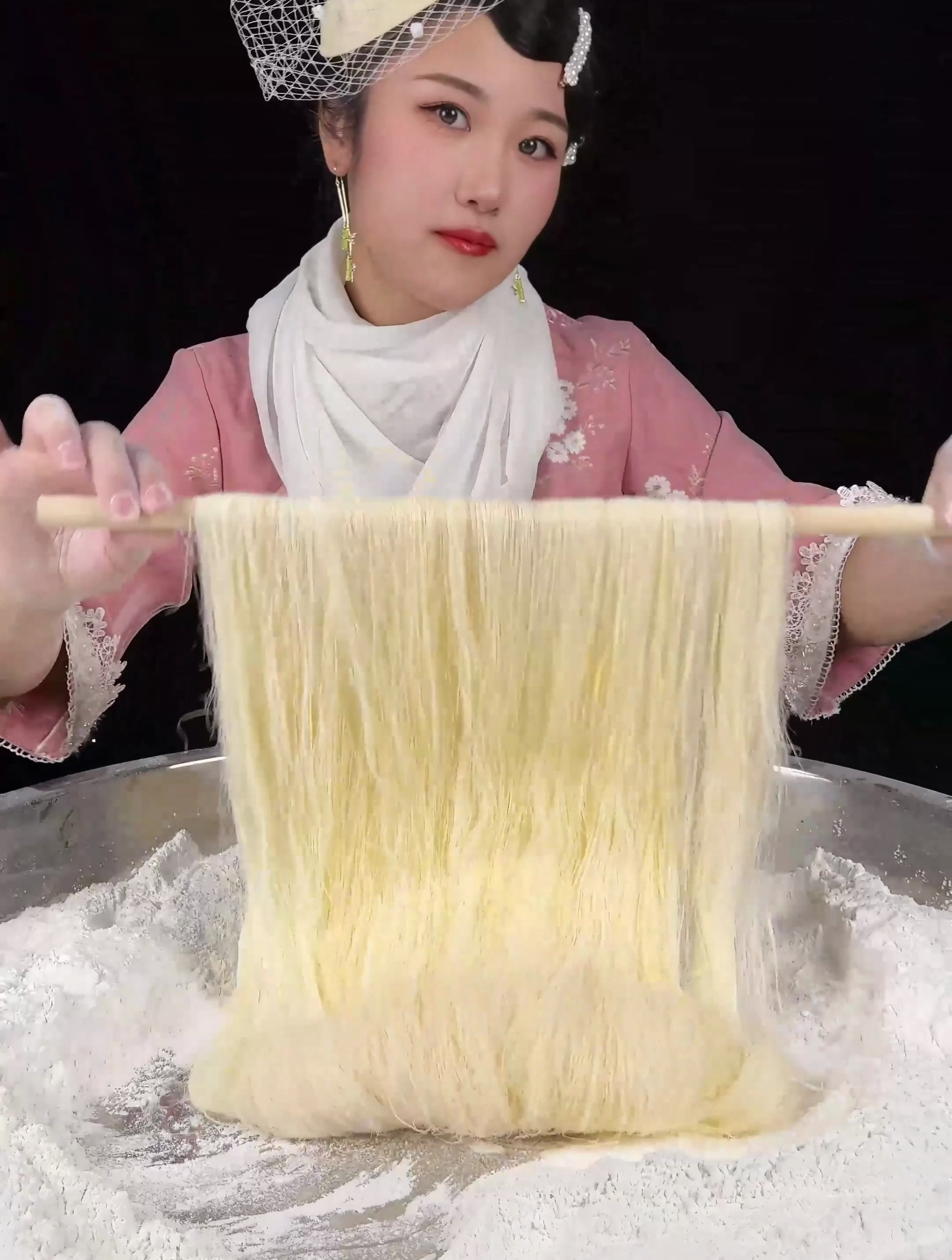 龙须酥手工制作传承2000年非遗美食