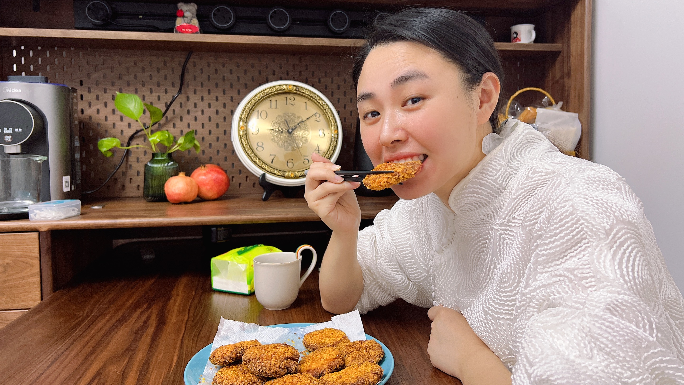 今天给孔老师做个南瓜饼,展现了一下我的厨艺