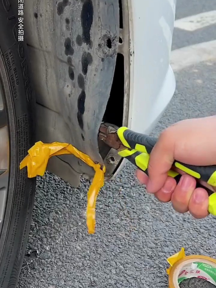 通用挡泥板膨胀螺丝,用于各种汽车,有它再也不用去维修店了