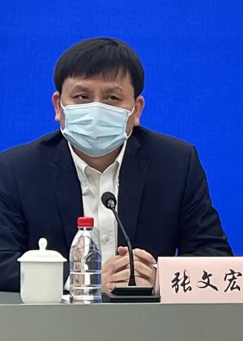 张文宏:第三针疫苗不接种,口罩是摘不下的!