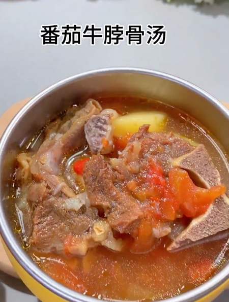 10个月就能吃的牛脖骨,汤鲜肉嫩-度小视