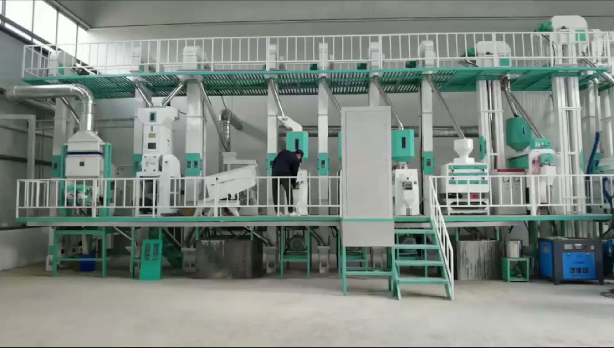 30吨大米加工成套设备清单及价格,中型大米加工成套设备价格