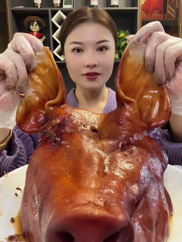 红烧大猪头,香得我口水流