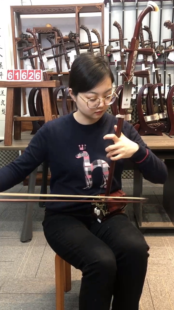 汉韵二胡老师试音一把专业小叶紫檀二胡,音色和谐统一