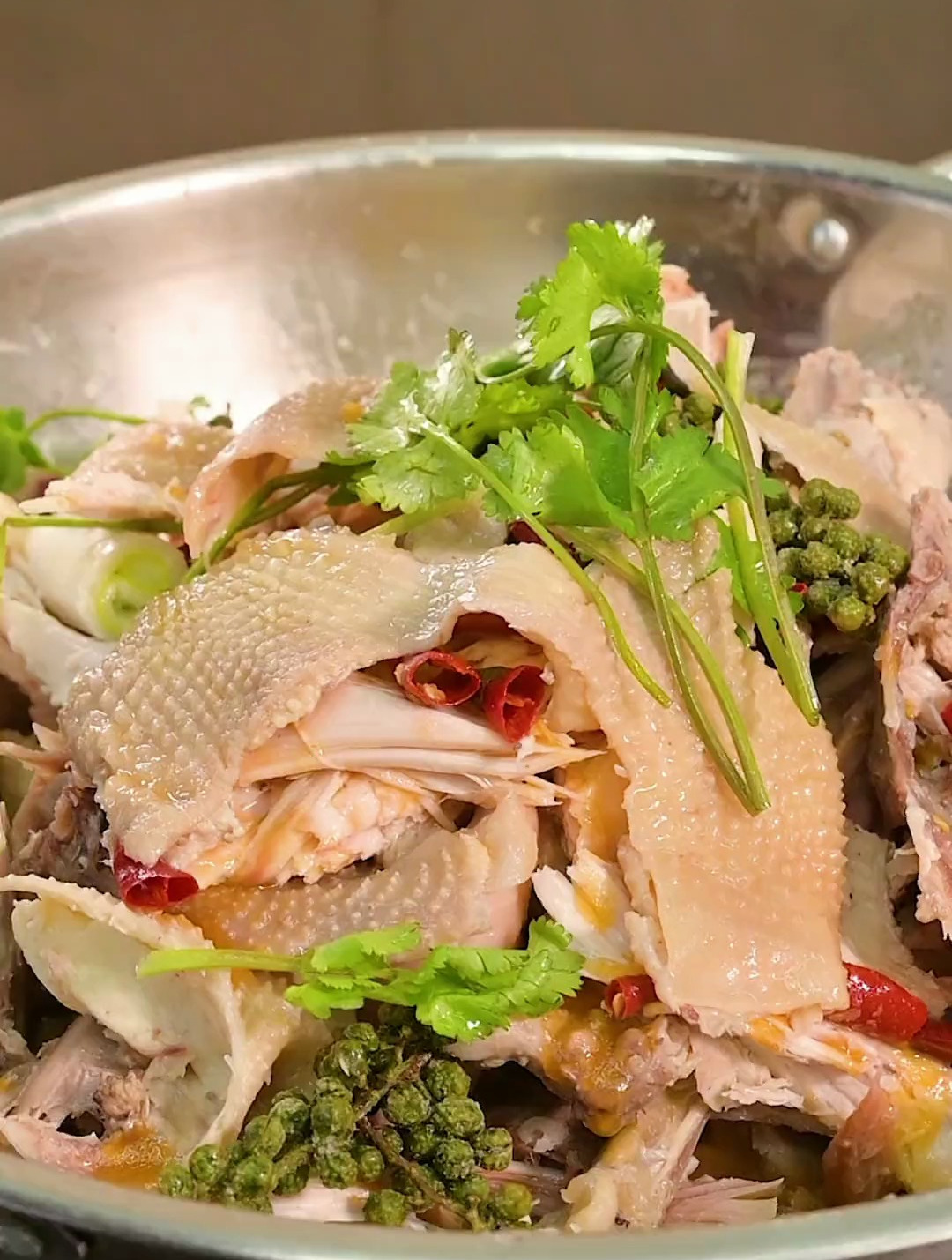 平顶山一家新疆风味的椒麻鸡火锅,88就管怼!-度小视