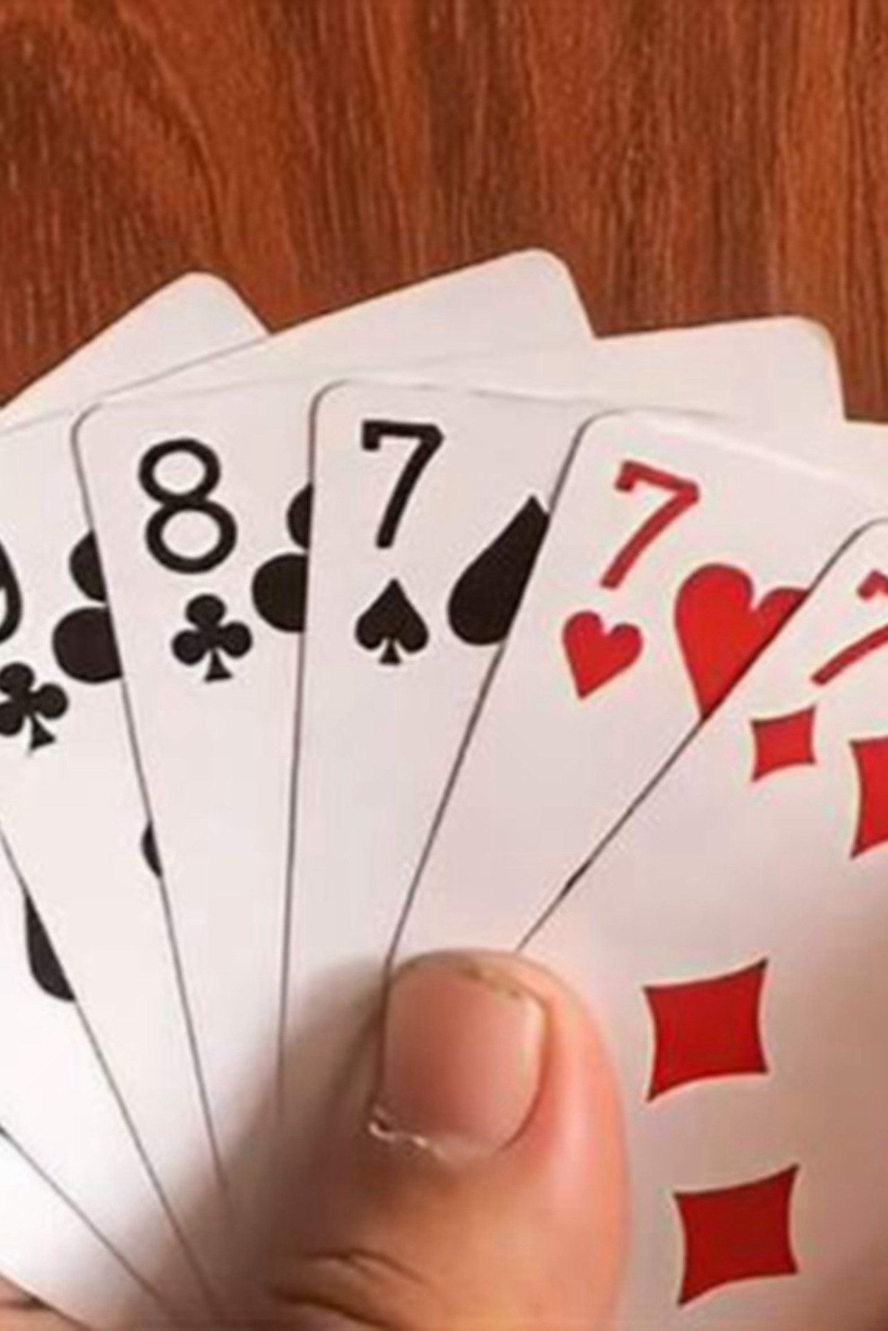 斗地主残局-下面的如何出牌才能赢,求牌神们指点