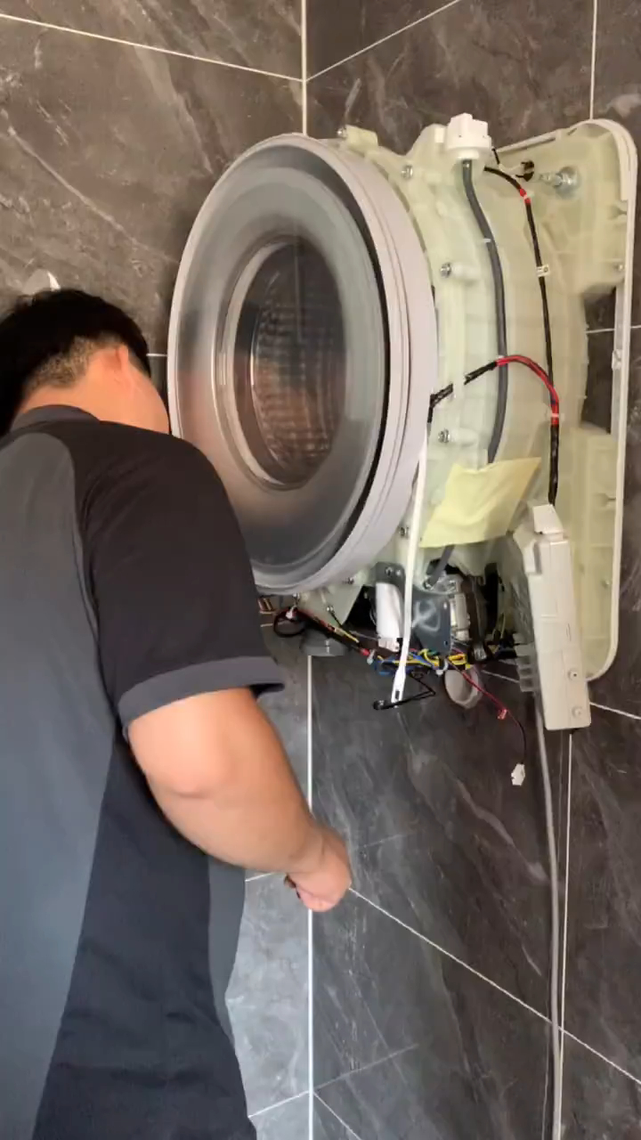 卡萨帝壁挂洗衣机开箱安装视频