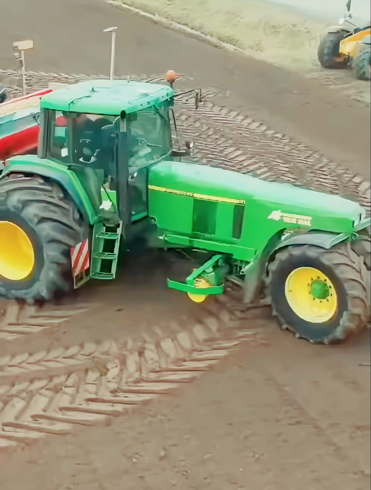 非常强劲的拖拉机展示约翰迪尔