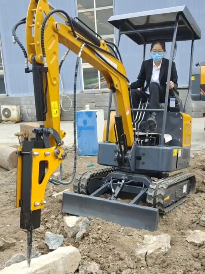 17型履带挖掘机室内破碎小挖机破碎锤