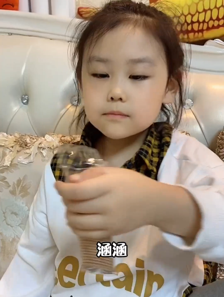 顺口溜来一段,涵宝儿的搞笑生活-度小视