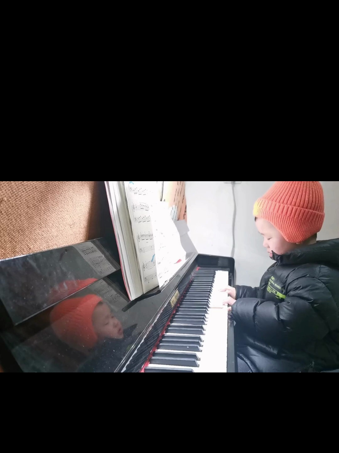 小佐挺好的,一直稳定成长着,感谢大家的关心