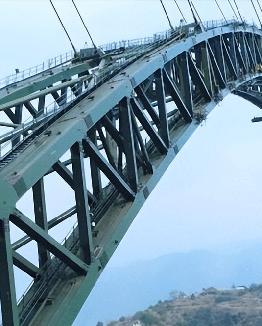 印度大秀实力,斥资13亿建世界最高铁路桥,杰纳布大桥现状如何?
