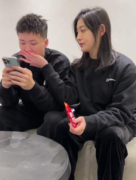 2023-01-231150是郭雨妍吖1948粉丝  关注李连杰出生贫寒与黄秋燕结婚