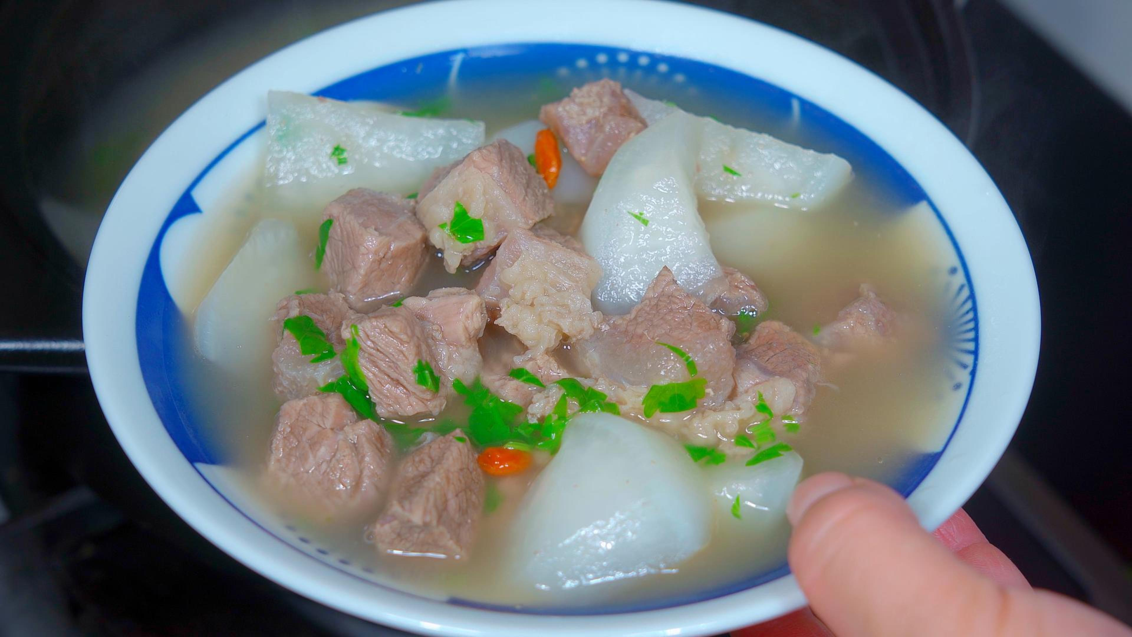 三伏天多喝牛肉汤,冬天秋裤都不用穿,汤鲜味美,这个季节要多喝