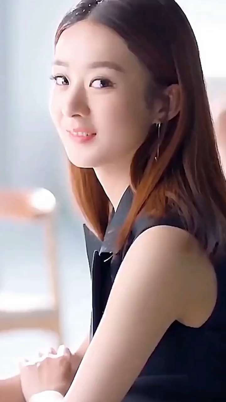 赵丽颖:心情要好,生活要嗨,开心就笑,累了就睡觉