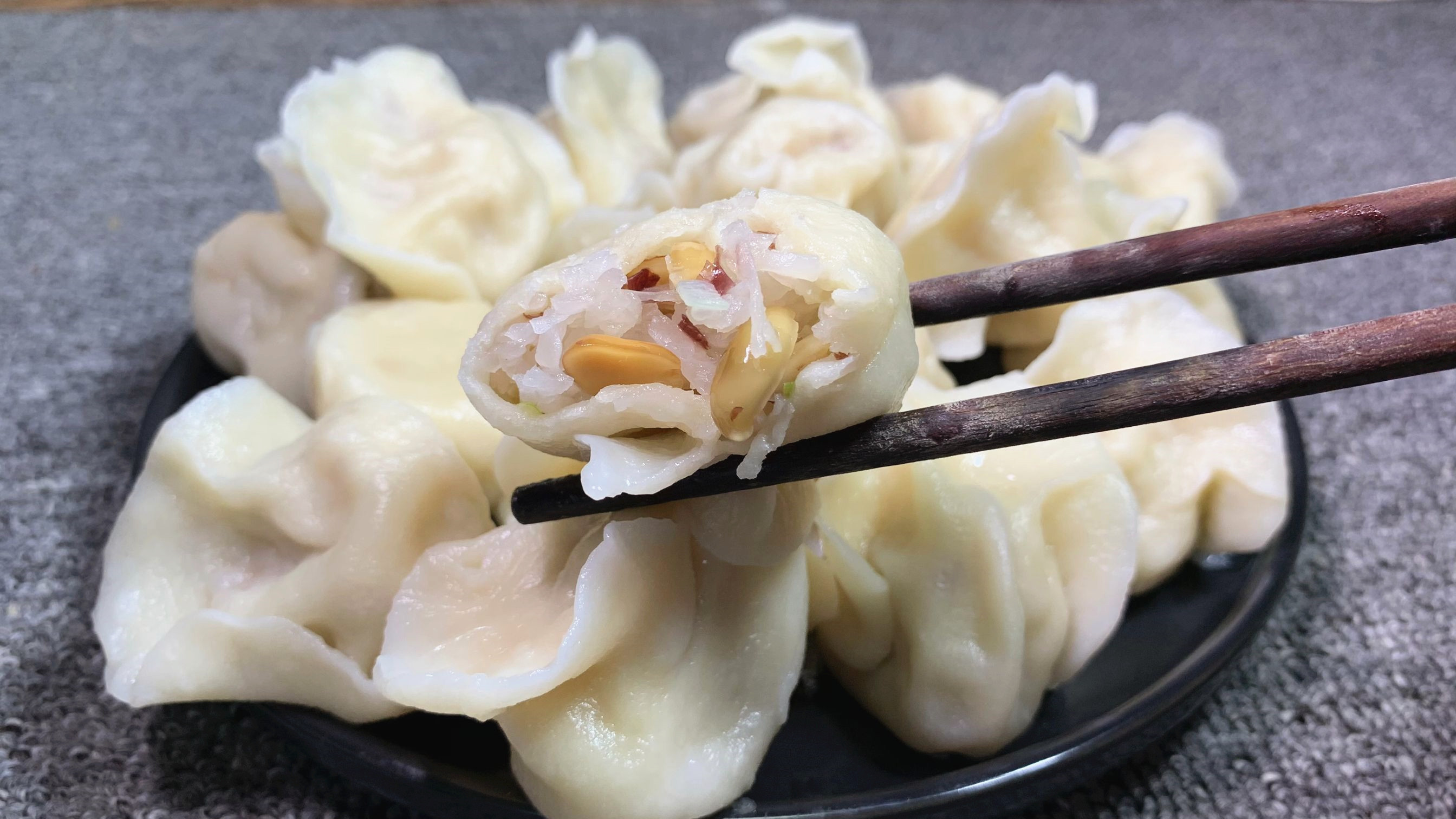 中秋节用萝卜包饺子,实在太好吃了,教你调馅方法,一口一个真香