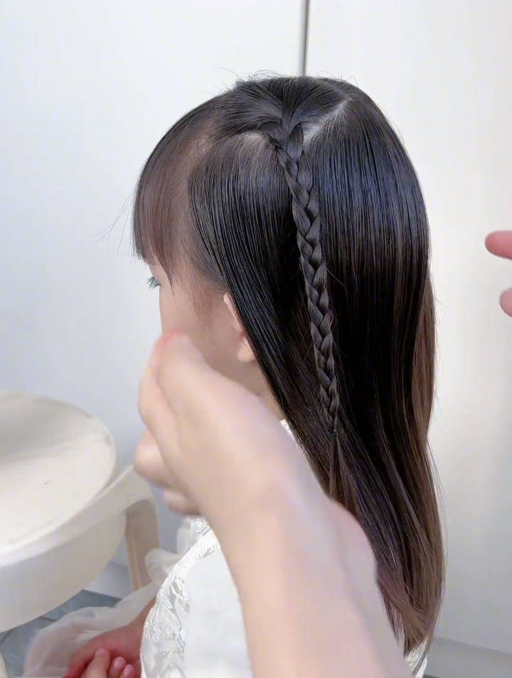 简单好看日常上学发型,儿童编发-度小视