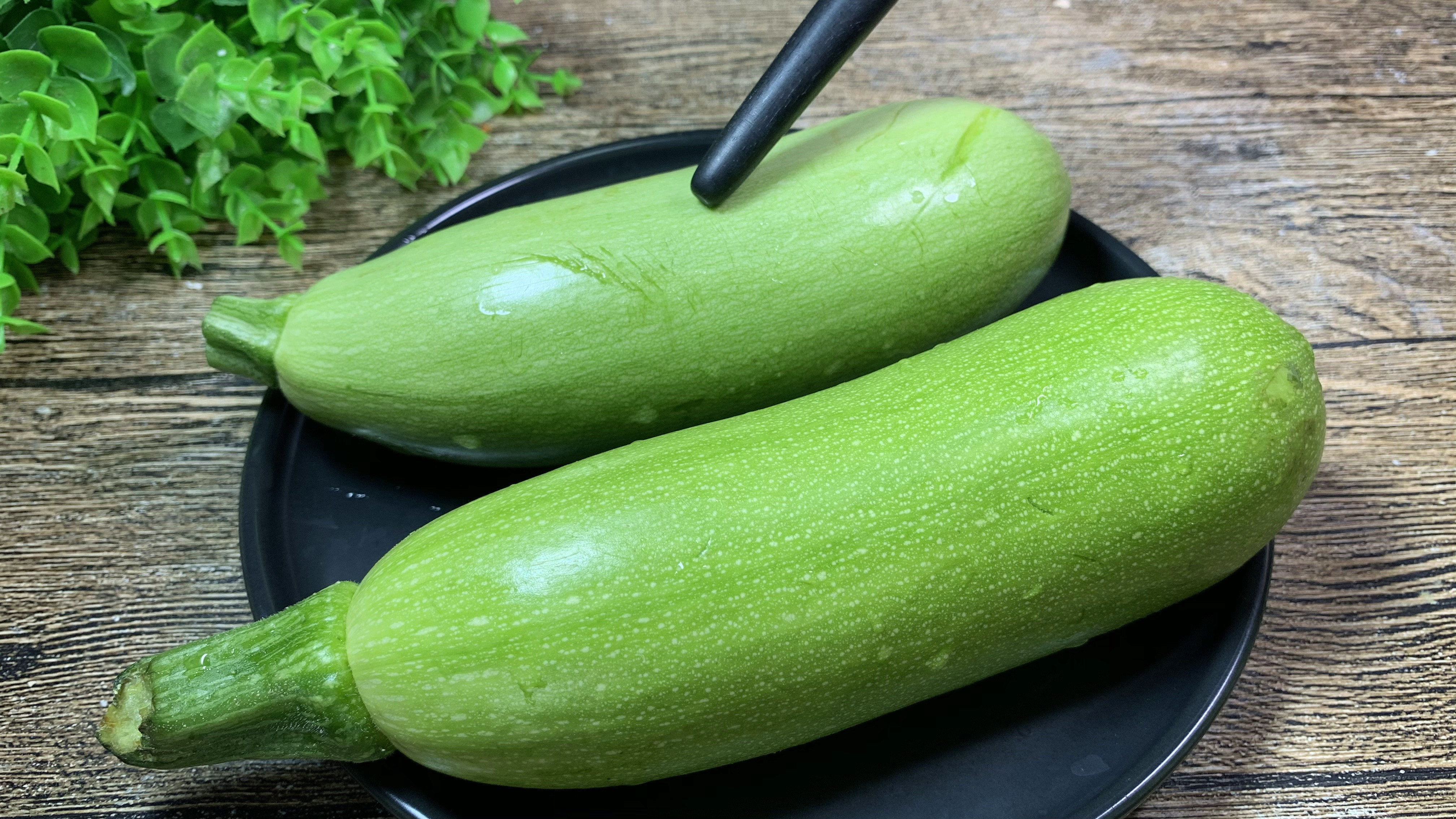 西葫芦包饺子，实在太好吃了，教你调馅方法，出锅一口一个真香