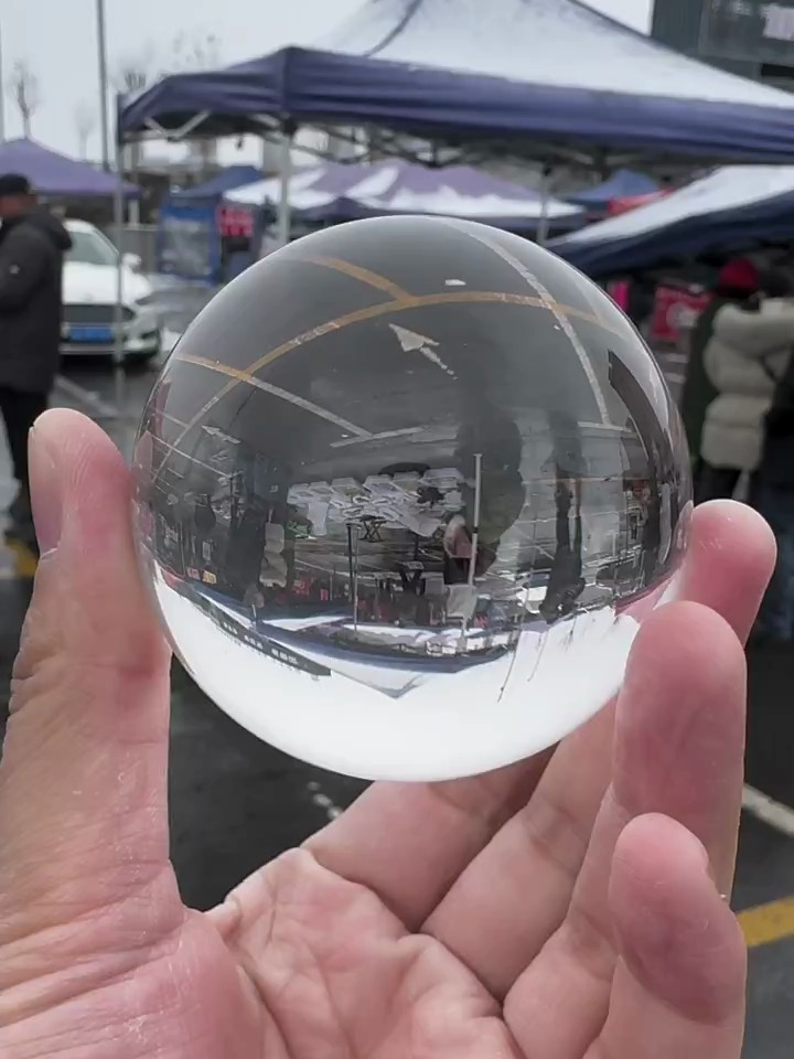 天然水晶球怎么辨别真假(天然水晶球怎么辨别真假图片)