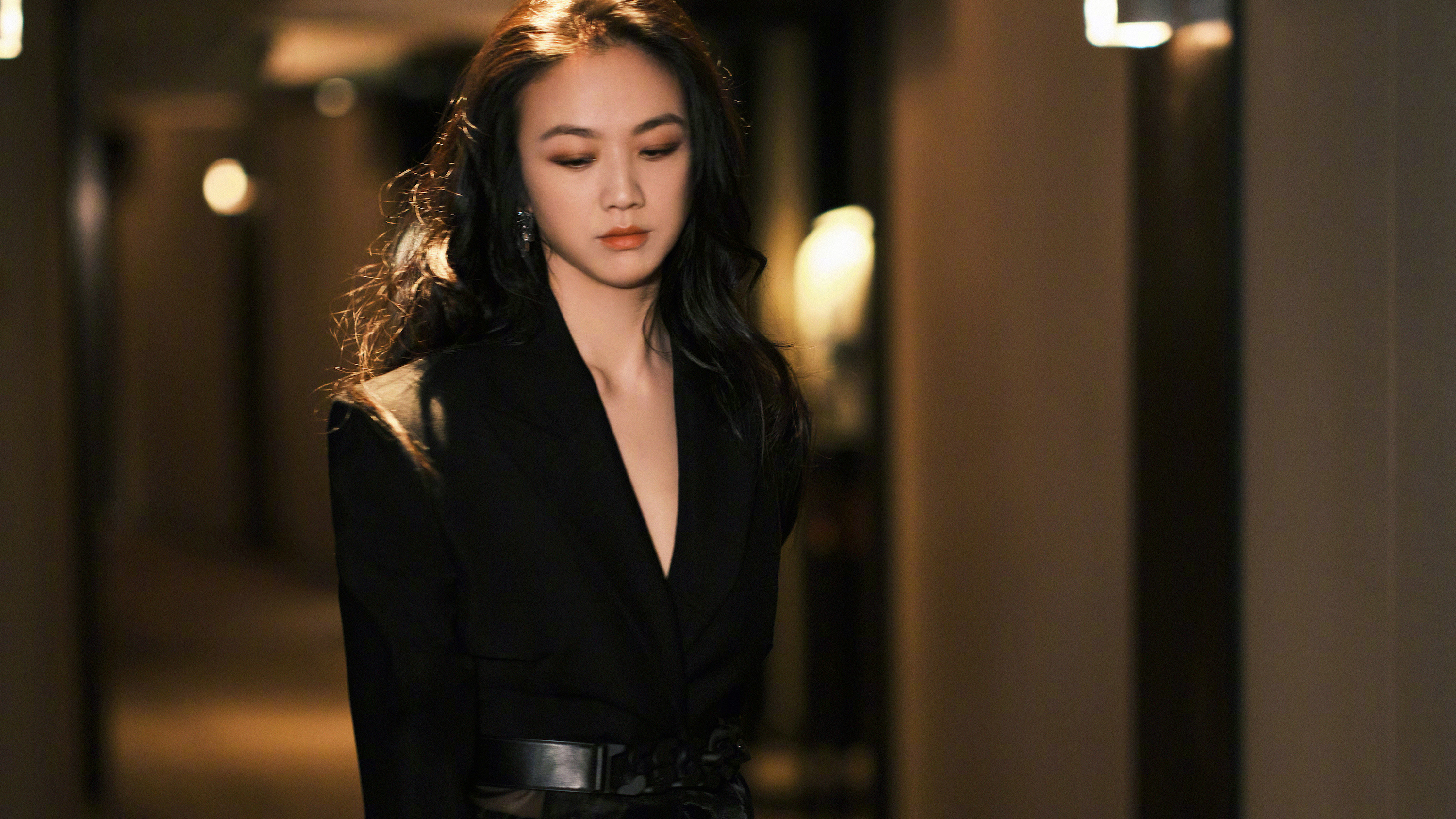 岁月从不败美人!42岁女星汤唯罕露面 许久未见她还是那么惊艳