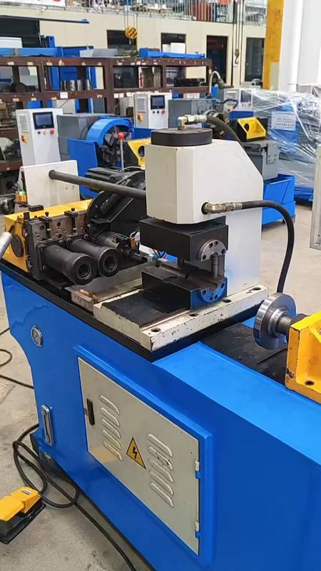 鑫旺半自动缩管机 喷淋管端成型机 缩管攻丝一次成型