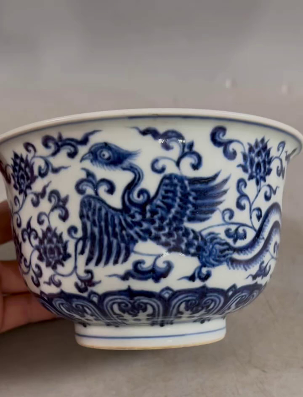 宣德年间的青花瓷,凤凰图案的金钟碗,真好看!
