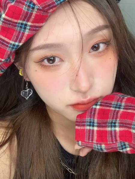 小红帽甜酷子妆容教程来啦氛围感十足