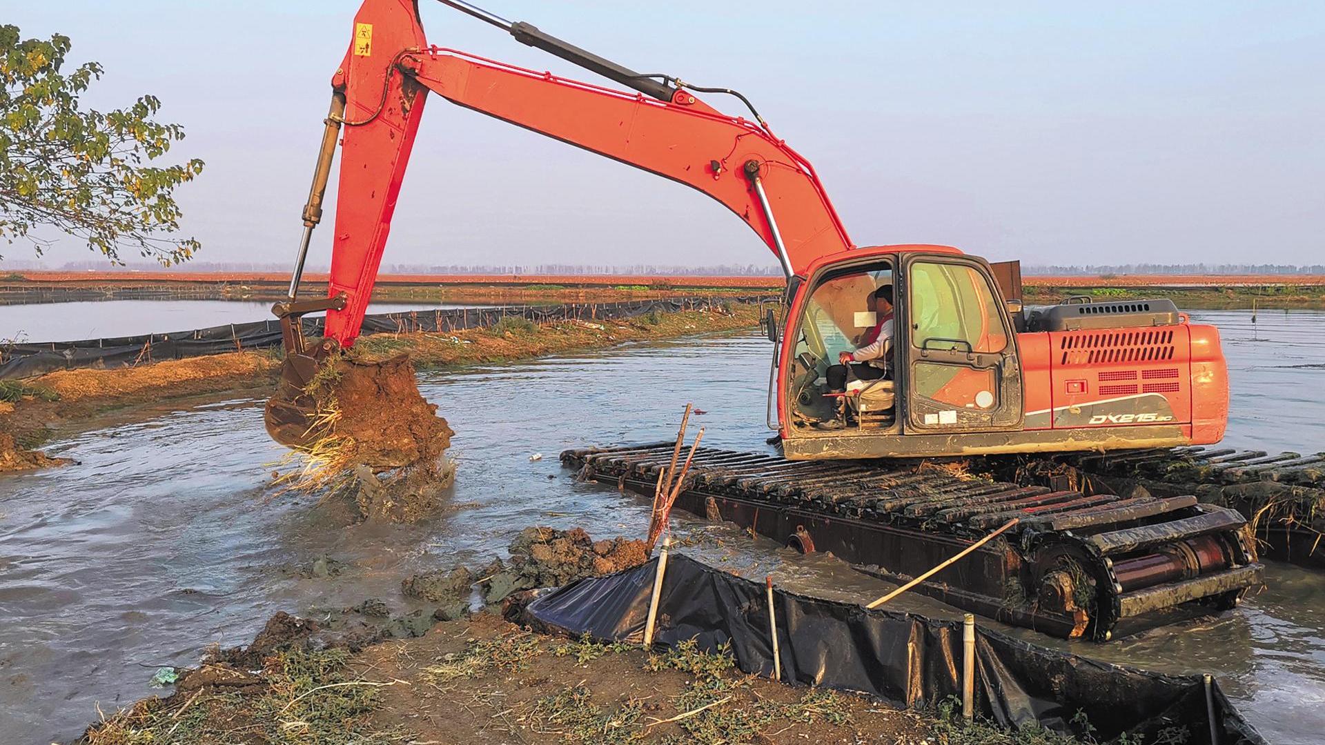 水陆两用挖机的用途