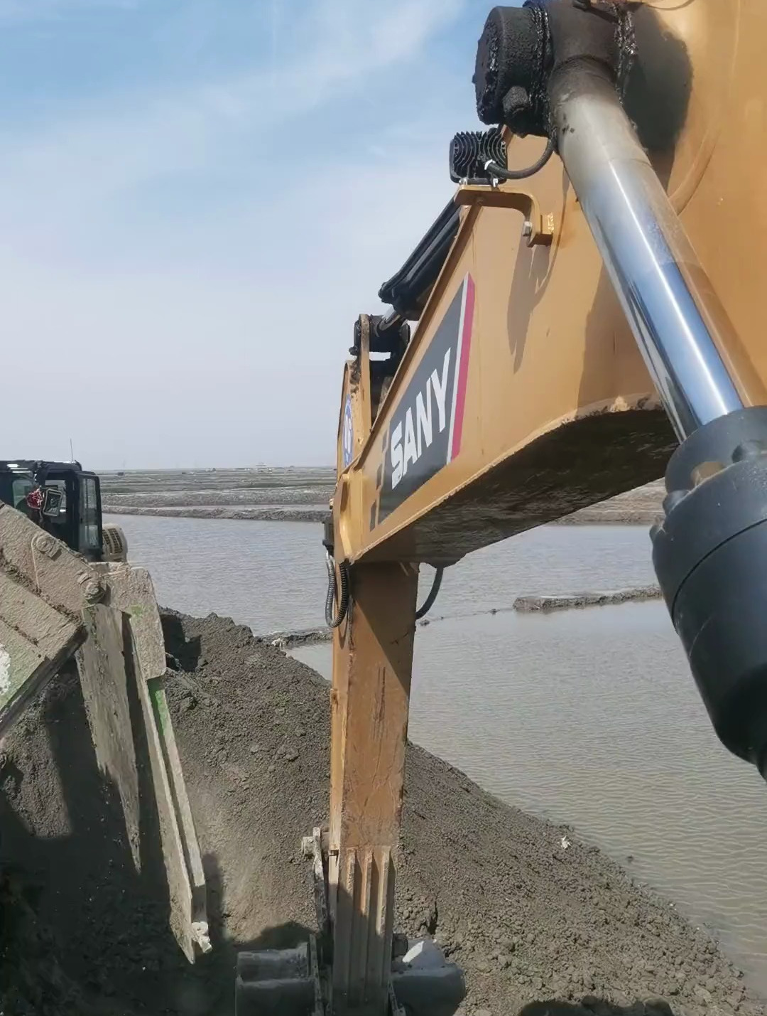 挖掘机工作第一视角视频