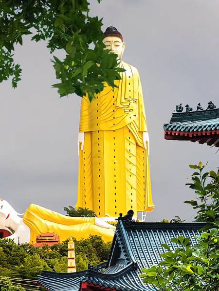 缅甸实皆地区蒙育瓦乡摩诃菩提塔堂大佛-度小视