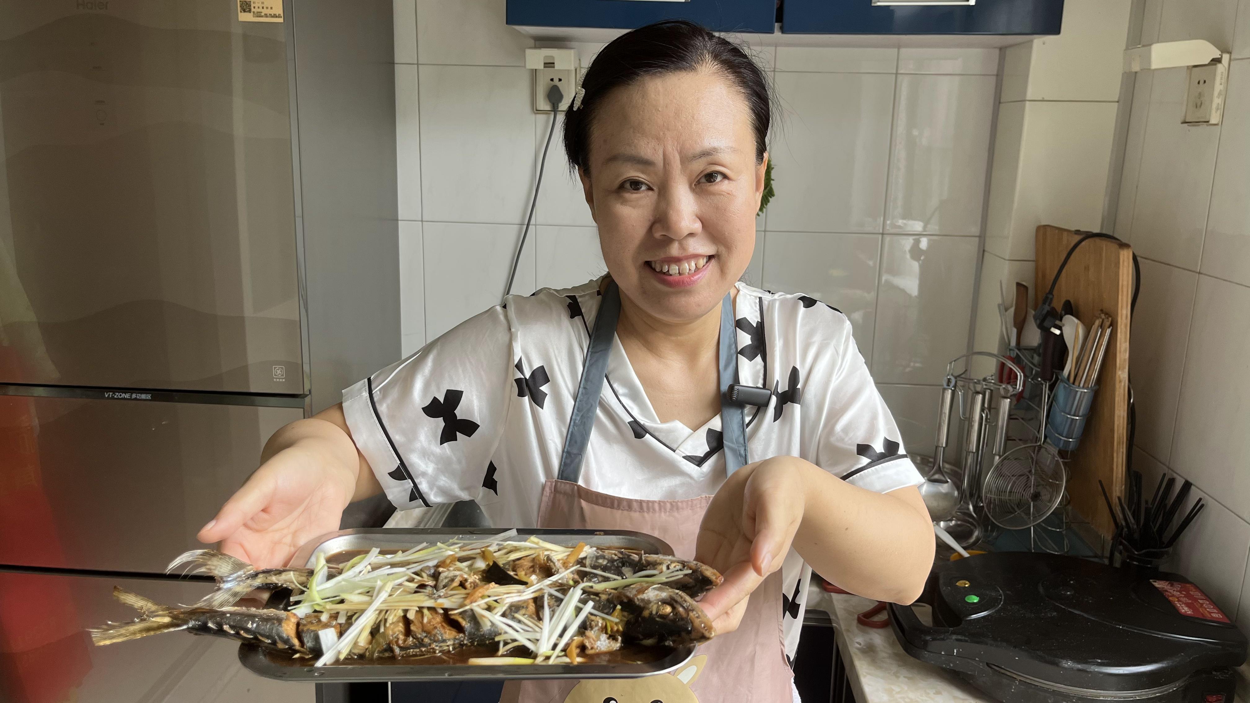 今天炖了个红烧燕尾鲅鱼,补钙低脂美味,减脂期放心吃