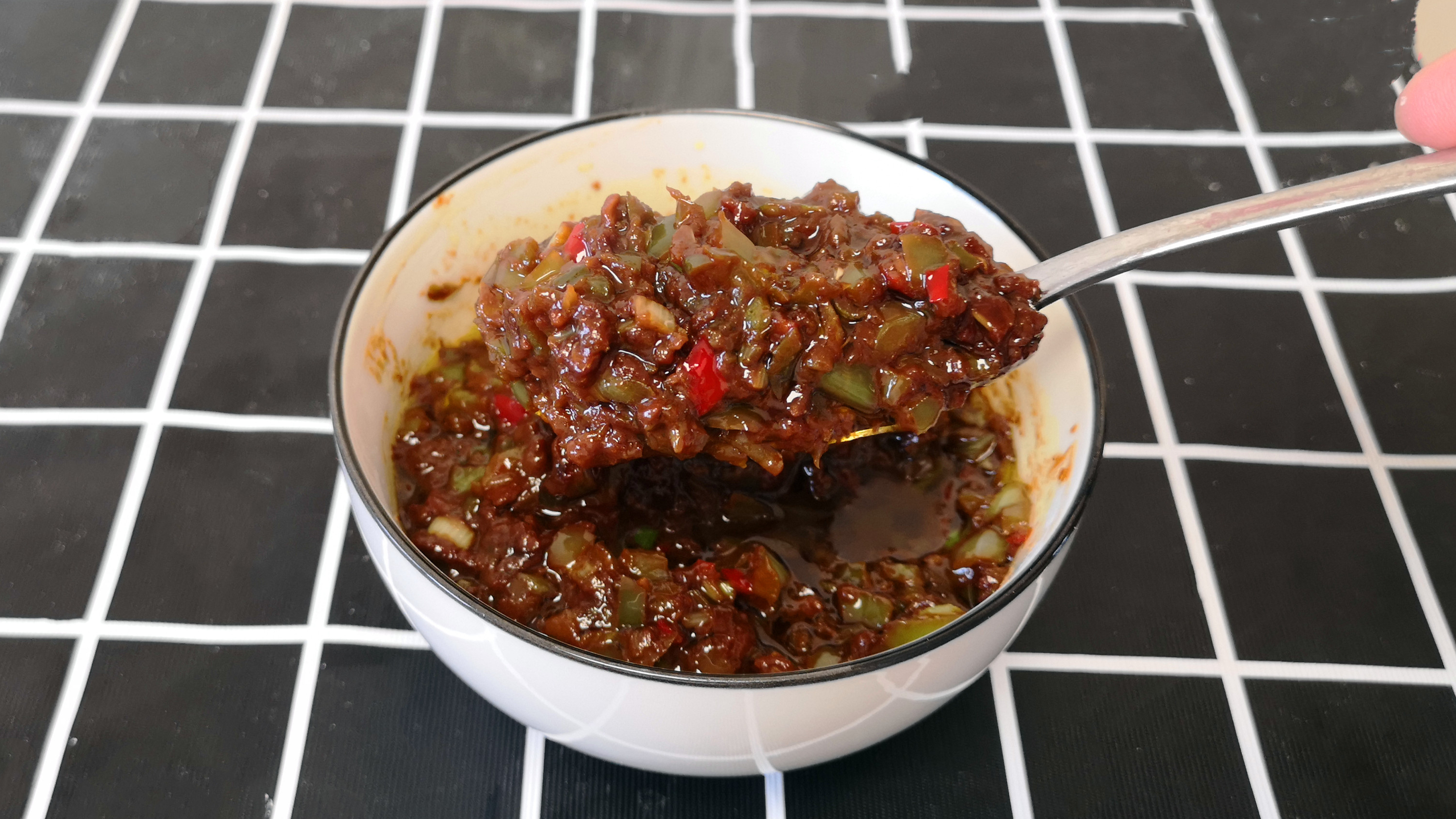 辣椒酱好吃有秘方,做法配方告诉你,3分钟搞定,简单好吃巨下饭