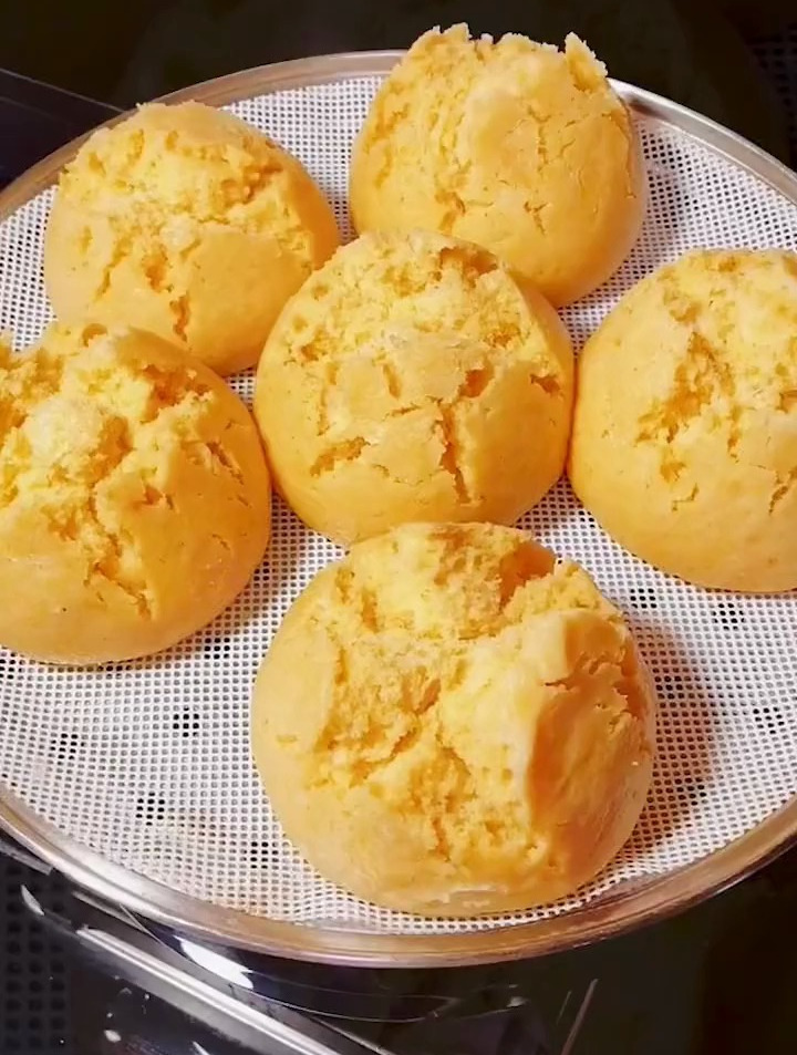 玉米面开花馒头,好吃还好看-度小视