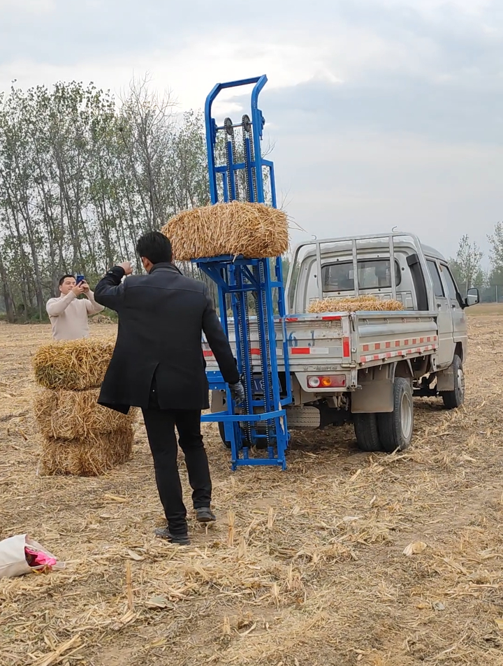 12伏24伏草捆装车机草捆提升机草块装车机器草捆装车神器-度小视