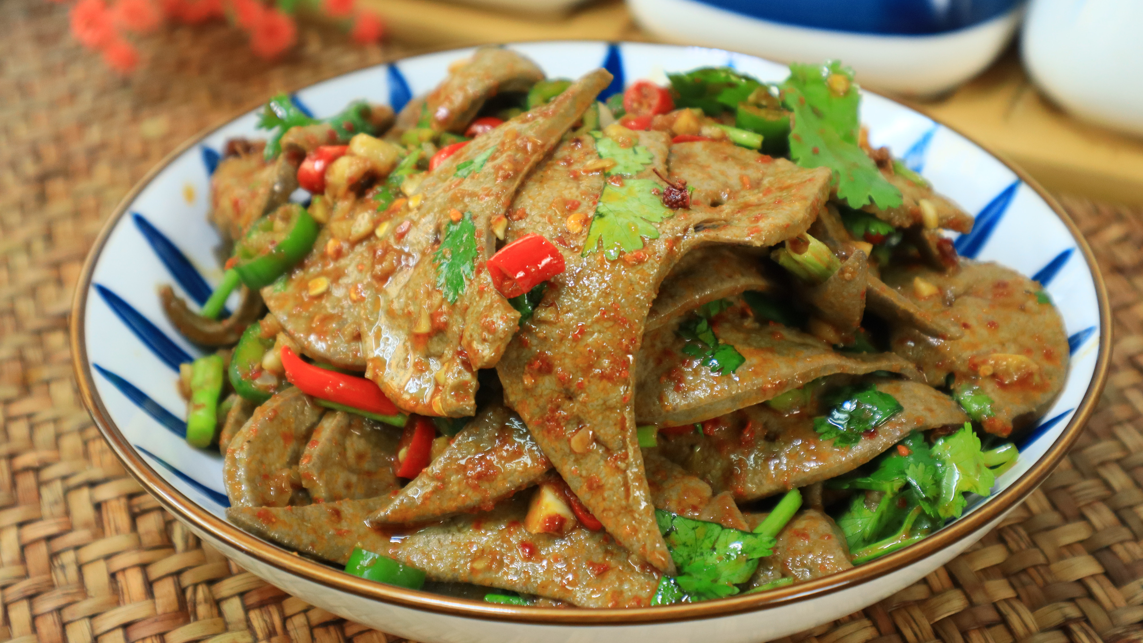 凉拌猪肝怎么做才好吃?教你一招,猪肝没有腥味,嫩滑爽口特解馋