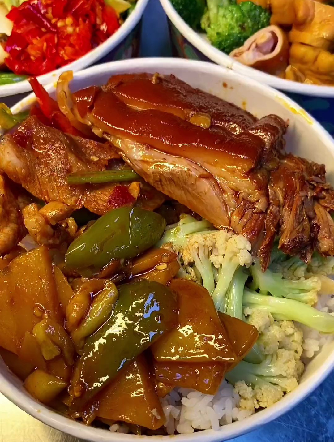 超级下饭的擂椒拌饭,辣劲十足,吃不了辣的也可以选不辣哦-度小视
