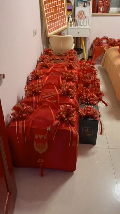 女儿出嫁,父母准备的嫁妆,看完后着实羡慕了