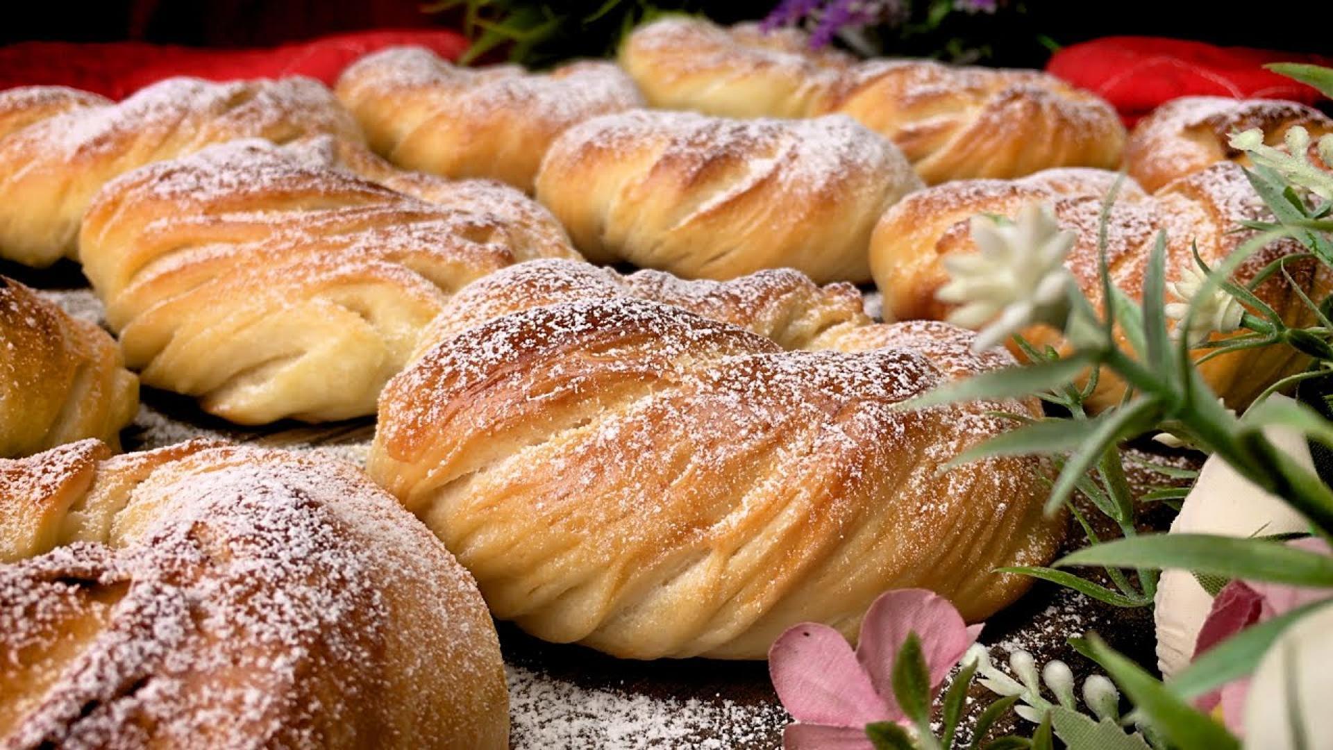 你在面包店里买不到这样的烤面包!黄油和面粉,美味的酥皮面包